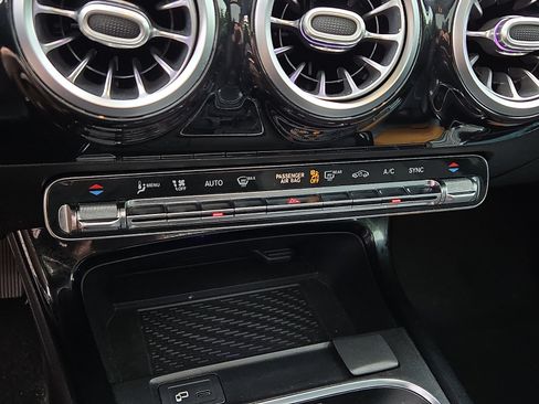 Used 2019 Mercedes-Benz A 220 4MATIC image 16