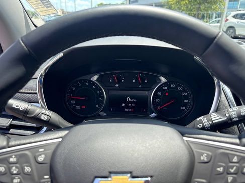 Used 2023 Chevrolet Equinox Premier FWD image 28