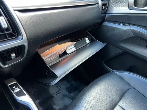 Used 2021 Kia Sorento S w/ Panoramic Sunroof Package AWD/4WD image 34