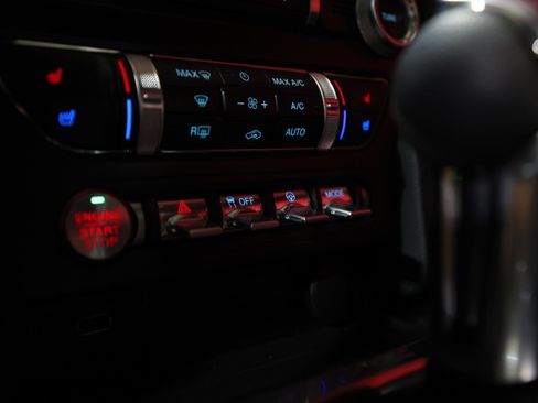 Used 2020 Ford Mustang Premium image 21