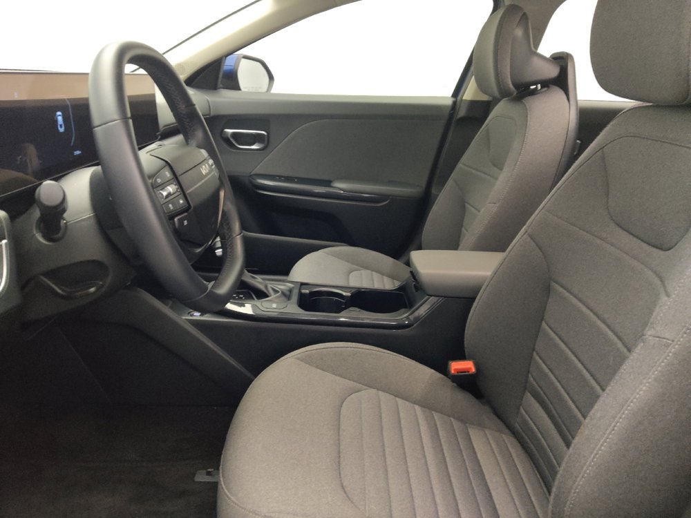 Used 2025 Kia K4 EX FWD image 17