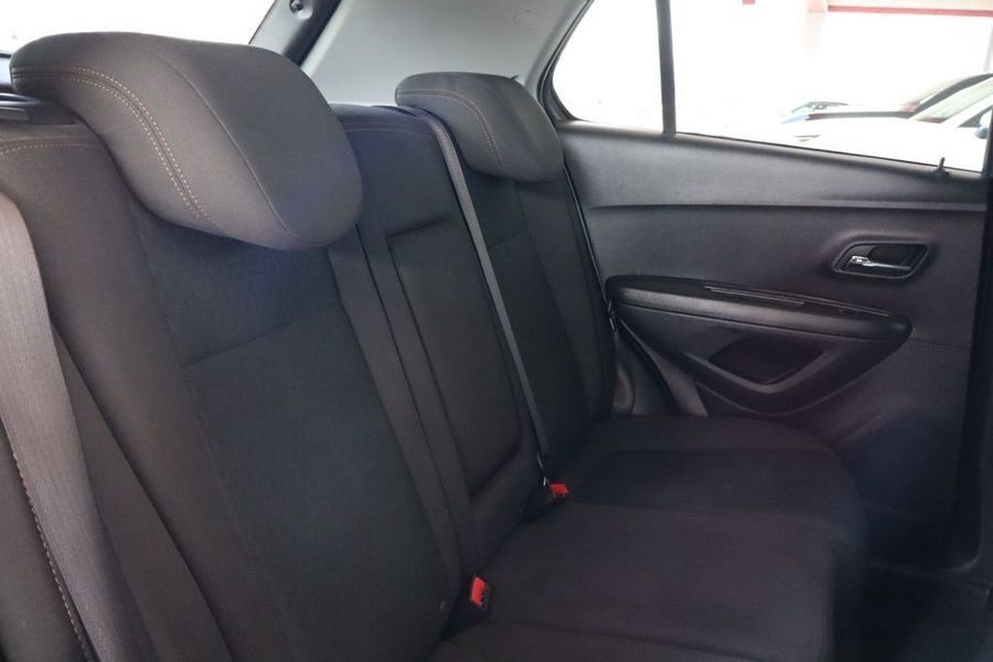 Used 2020 Chevrolet Trax LS w/ Tint and Cruise Package FWD image 31