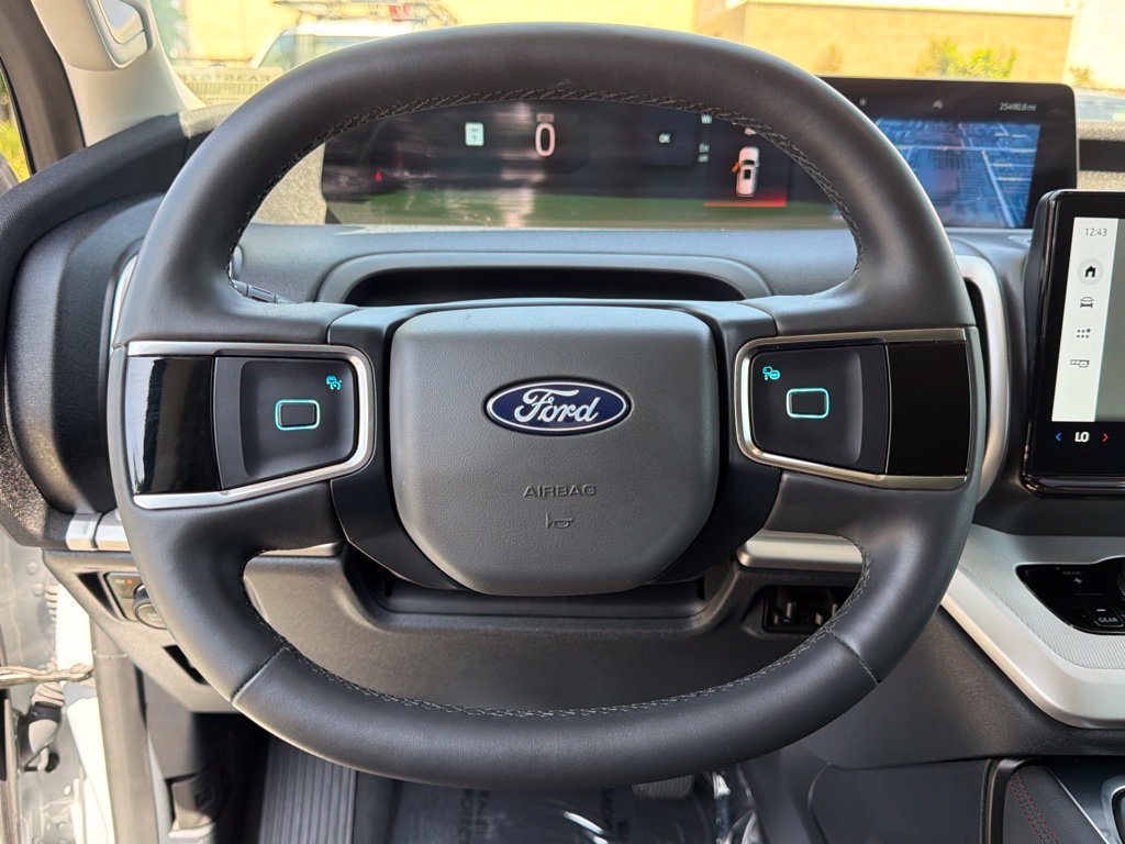 Certified 2025 Ford Expedition Active AWD/4WD image 28