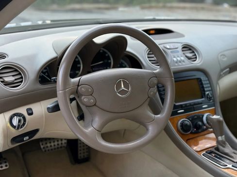 Used 2008 Mercedes-Benz SL 550 image 20