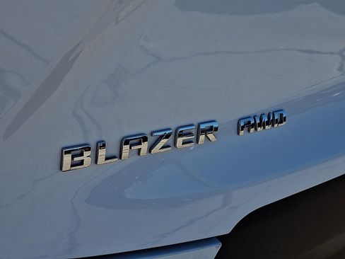Used 2025 Chevrolet Blazer LT AWD/4WD image 30