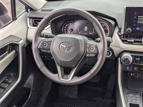 Used 2023 Toyota RAV4 XLE Premium image 15