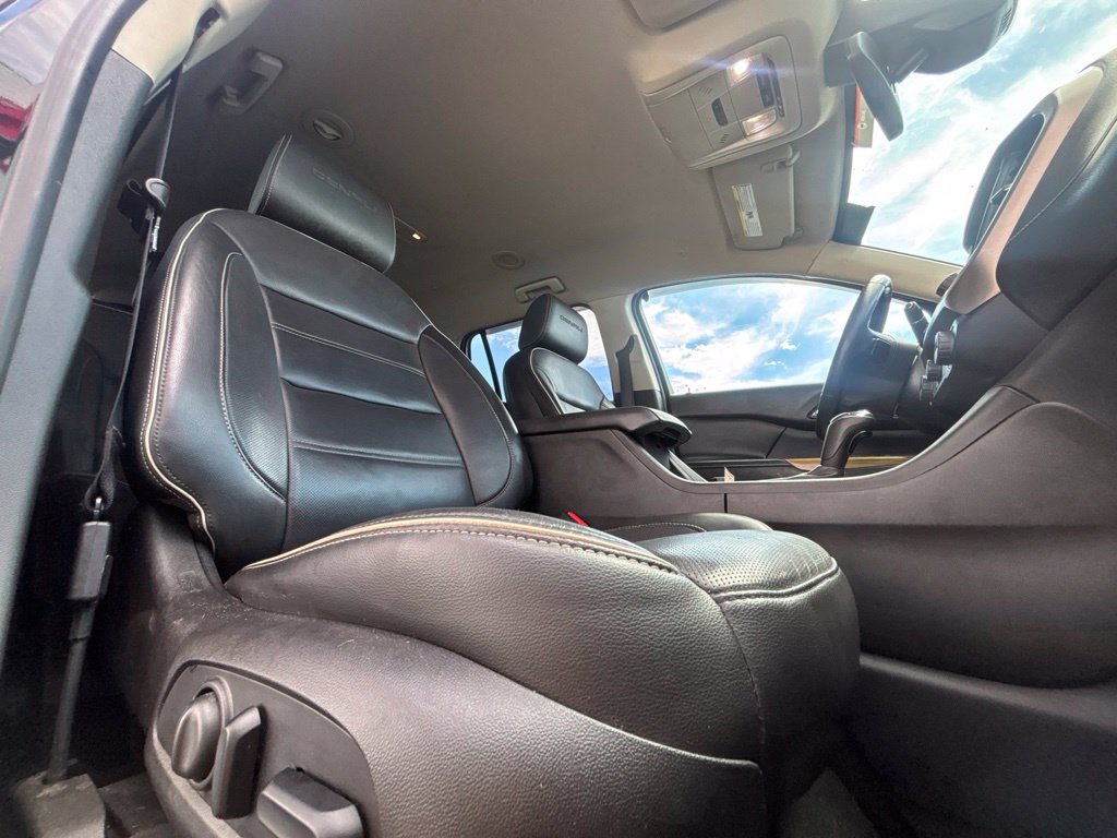 Used 2017 GMC Acadia Denali w/ Technology Package FWD image 25
