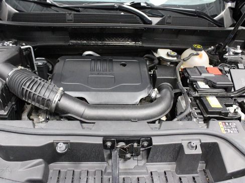 Used 2023 GMC Acadia SLE w/ Driver Convenience Package image 13