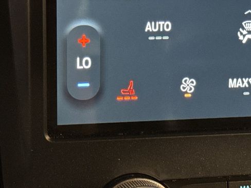 Certified 2023 Ford Edge SEL image 23