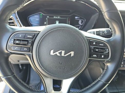 Certified 2022 Kia Niro Touring Special Edition image 10