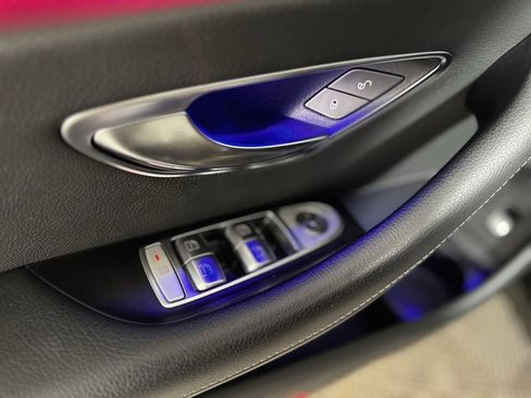 Used 2022 Mercedes-Benz E 350 4MATIC Sedan image 21