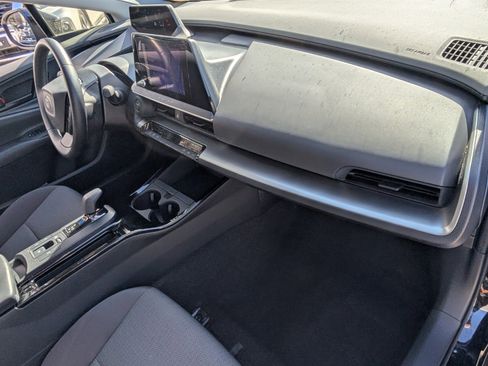 Used 2024 Toyota Prius LE image 17