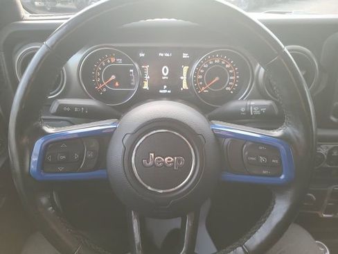 Used 2021 Jeep Gladiator Willys image 12