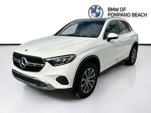 Used 2024 Mercedes-Benz GLC 300 image 3