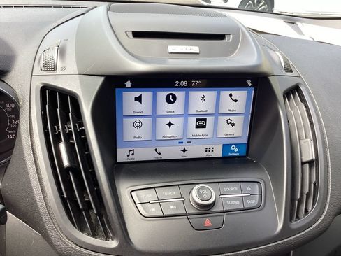 Used 2017 Ford Escape SE w/ Equipment Group 201A AWD/4WD image 13