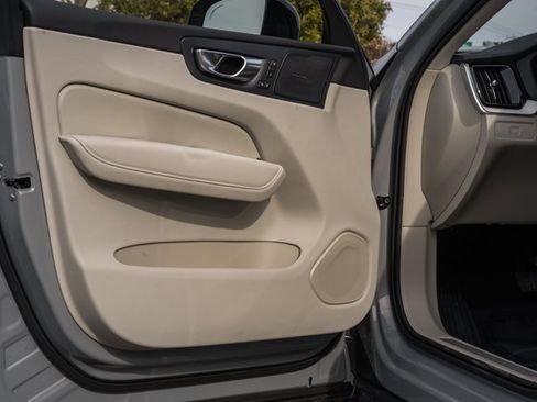 New 2026 Volvo XC60 B5 Ultra w/ Protection Package Premier image 38