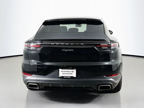 Used 2021 Porsche Cayenne Coupe image 10