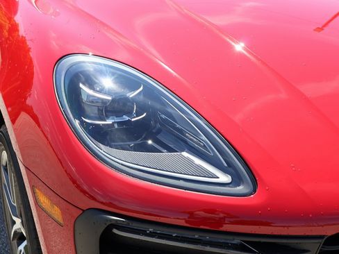 New 2025 Porsche Macan image 15