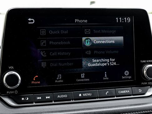 Used 2023 Nissan Rogue SV FWD image 31