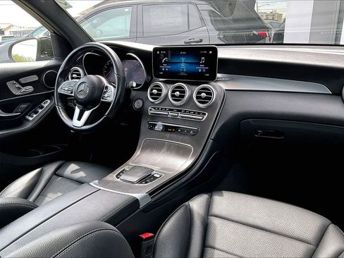Used 2022 Mercedes-Benz GLC 300 4MATIC image 14