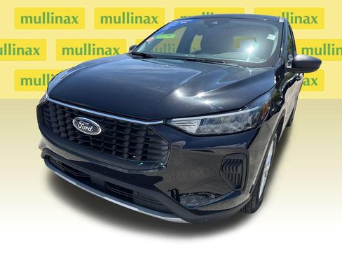 Used 2025 Ford Escape Active FWD image 10