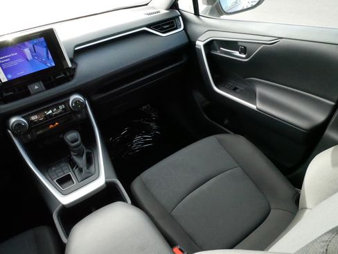 Certified 2025 Toyota RAV4 XLE AWD/4WD image 11