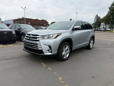 Used 2017 Toyota Highlander Limited image 7