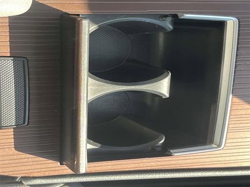 Used 2024 Toyota Sienna XLE image 22