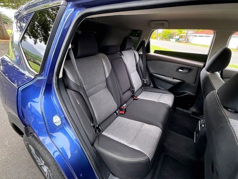 Used 2021 Nissan Rogue SV image 29