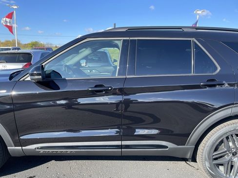 New 2026 Ford Explorer ST-Line w/ ST-Line Street Pack image 33