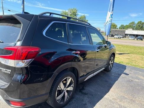Used 2019 Subaru Forester Touring AWD/4WD image 4