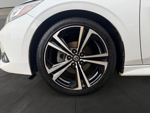 Used 2023 Nissan Sentra SR w/ SR Premium Package FWD image 8