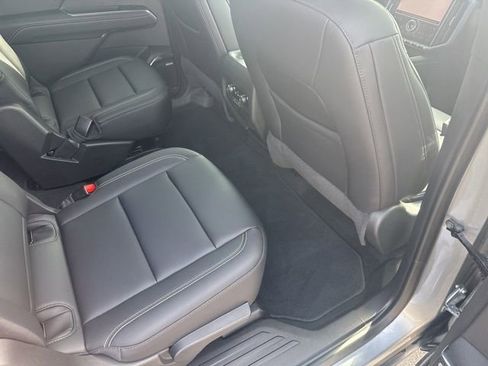 Used 2025 GMC Acadia Elevation w/ Elevation Premium Package image 30