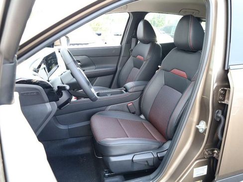 New 2025 Nissan Kicks SR image 10