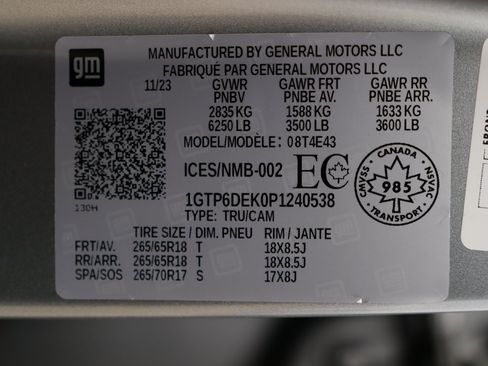 Used 2023 GMC Canyon AT4 image 41