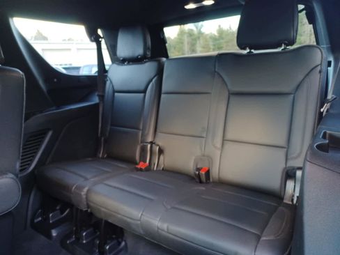 Used 2022 Chevrolet Tahoe High Country w/ Premium Package image 21