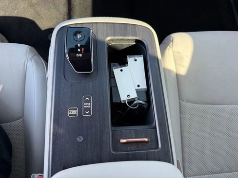 Used 2025 Nissan Ariya AWD image 25