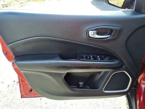 Used 2020 Jeep Compass Latitude image 18