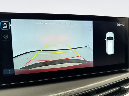 Used 2025 Hyundai Santa Fe SEL image 15