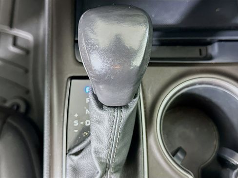 Used 2021 Toyota Camry SE FWD image 24