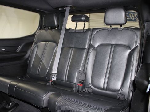Used 2024 Jeep Wagoneer Series III AWD/4WD image 26