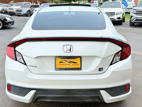 Used 2017 Honda Civic EX-T image 9