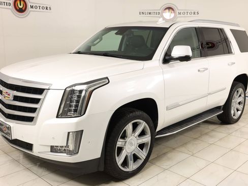 Used 2020 Cadillac Escalade Luxury AWD/4WD image 5