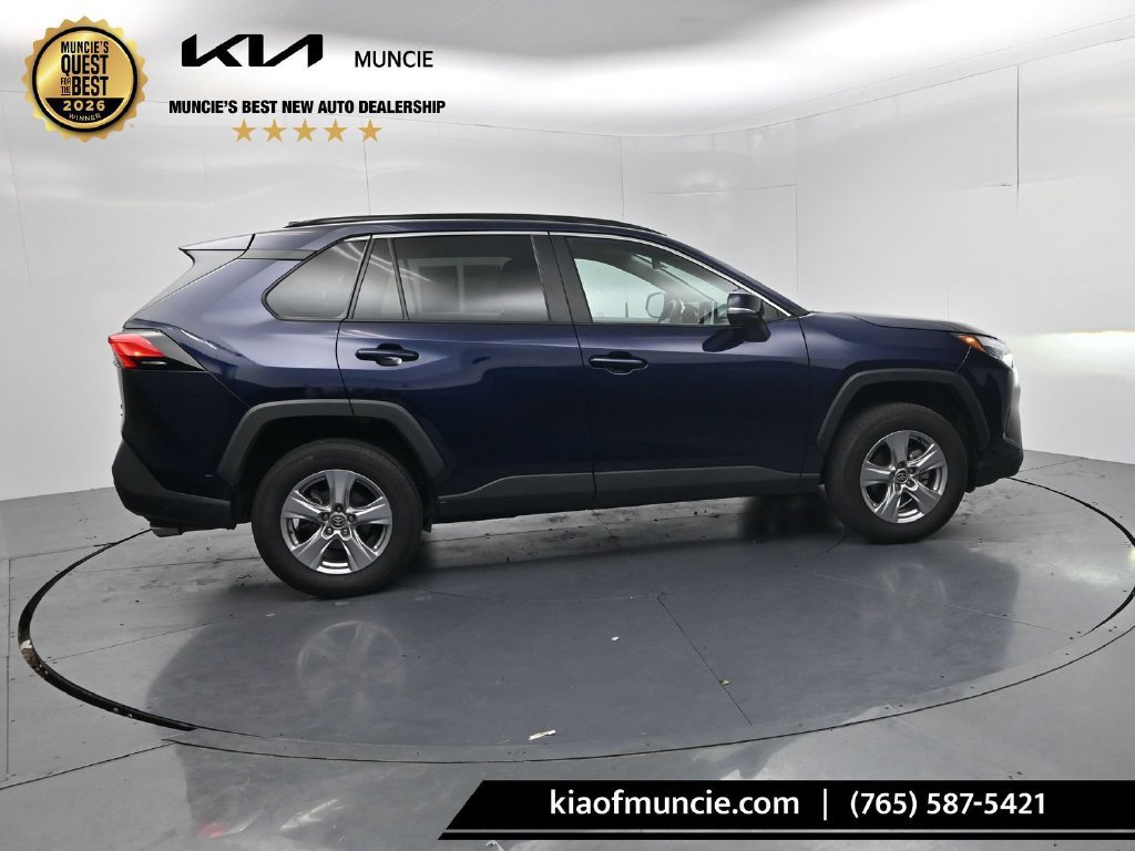 Used 2025 Toyota RAV4 XLE AWD/4WD image 8
