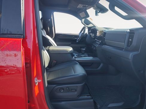 Used 2023 Chevrolet Silverado 1500 ZR2 w/ Technology Package image 15