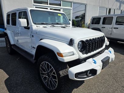 Used 2024 Jeep Wrangler High Altitude