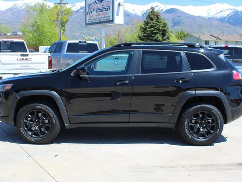Used 2022 Jeep Cherokee Latitude w/ Sun & Sound Group AWD/4WD image 12