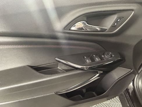 Used 2025 Chevrolet Trax RS w/ Sunroof Package image 21