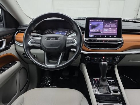 Used 2022 Jeep Compass Limited AWD/4WD image 17