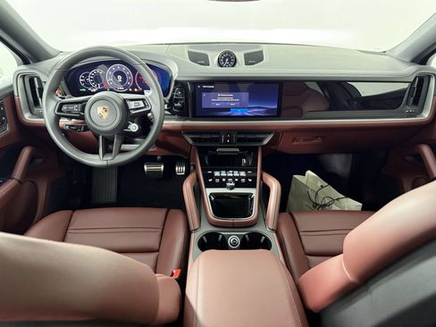 Certified 2026 Porsche Cayenne S AWD/4WD image 15